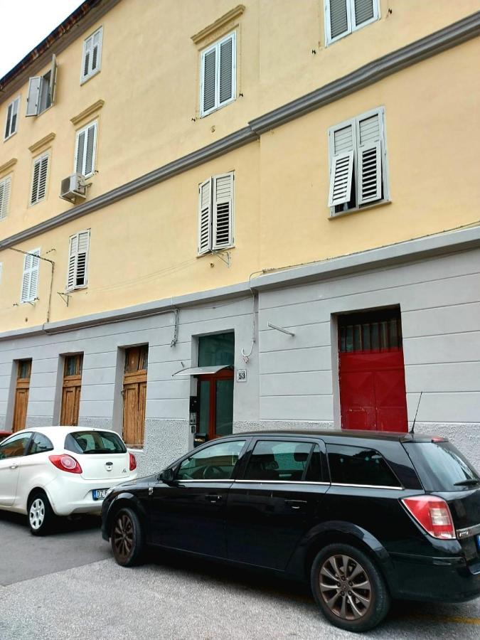 Casa Di Tania Apartment Trieste Bagian luar foto